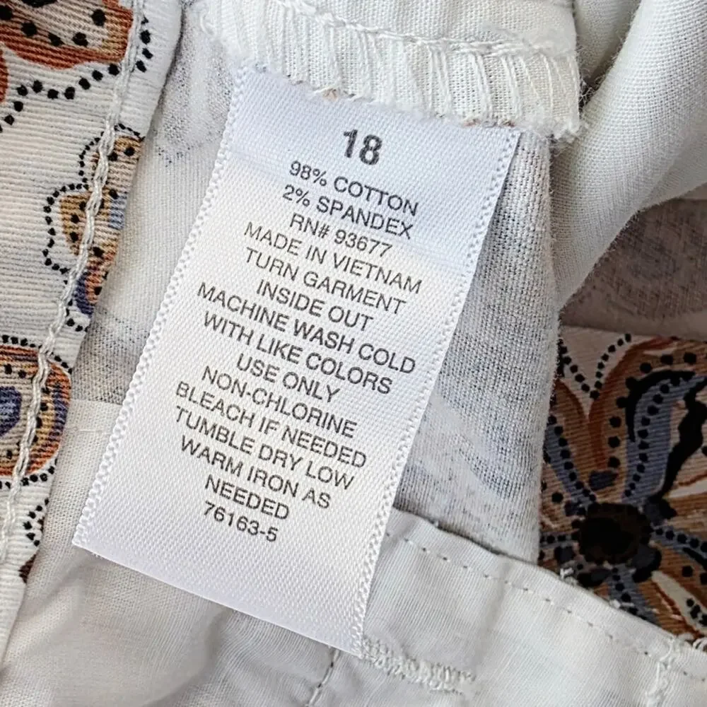 a.n.a Mid Rise Shortie Shorts Plus 18 White Brown Floral 3.5” Inseam Boho Earthy